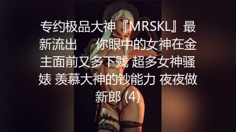   胖哥哥大战瘦弱小少妇，镜头前大战1个小时毫不逊色，花样玩弄表情到位