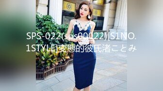   巨乳妹子在化妆被男友捏奶子撩起裙子就要后入 两个大奶子晃动骑乘套弄