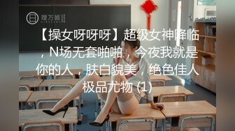 白色外套大奶妹子啪啪，口交舔弄沙发抽插再到床上骑坐自己动