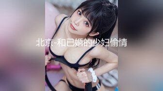  开档黑丝大奶子风骚人妻伺候蒙面大哥激情啪啪啪，多体位爆草抽插，床边交深喉玩弄大骚奶子，最后射嘴里