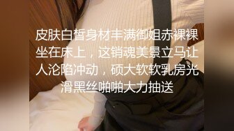 撅着屁股被草嘴的极品骚妇 全程露脸黑丝女仆诱惑 口交大鸡巴 被大哥后入抽插 激情上位抓的奶子疼