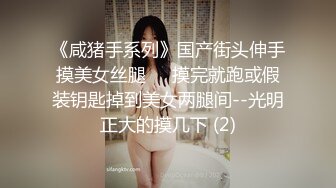 【新片速遞】  年轻19岁的哺乳妈妈❤️极品吊钟巨乳在线挤奶请狼友们品尝~跳蛋震动骚穴震出白浆❤️娇喘呻吟，极度诱惑中~~~！