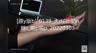 终于约到超级色的女推五年前，曾经在tinder上但当时他还是一个三观正常的女孩